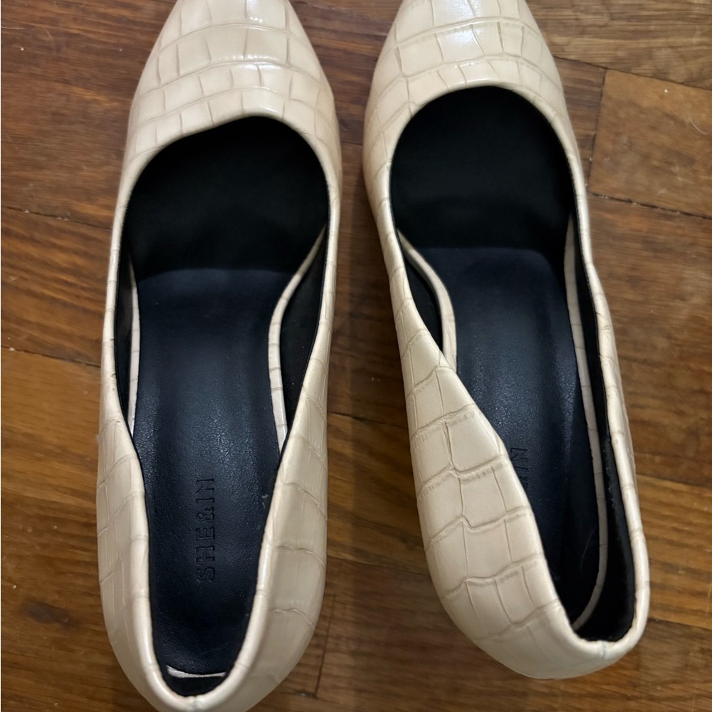 Beige Croc-Patterned Heels